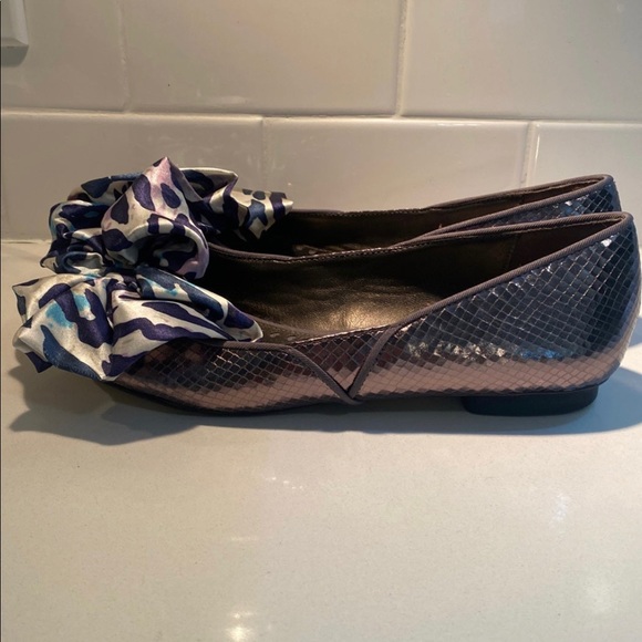 Unique! EUC Libby Edelman flats with large leopard bow. Barely worn! - Picture 4 of 9